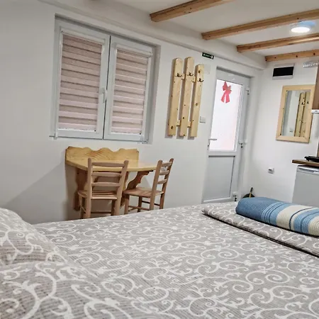 Porta Simica Ribarska Banja